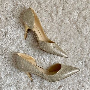 Marc Fisher | Gold Glittered Heel Size 7 Women’s